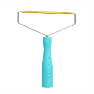 Pet hair removal tool